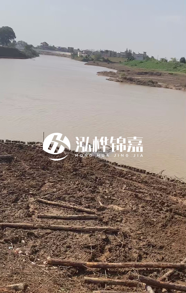 打松木樁施工用什么機械最好-松木樁施工技術(shù)要求？